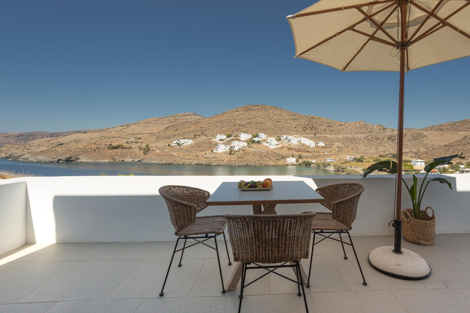 Amal Kythnos Suites Exterior photo